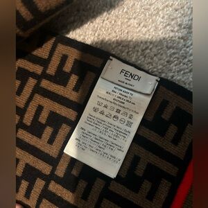 FF SCARF
Multicolor wool and viscose shawl